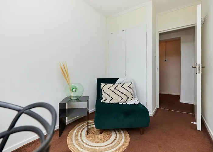 The Kennington Park Crib - Lovely 2Bdr Flat With Garden
