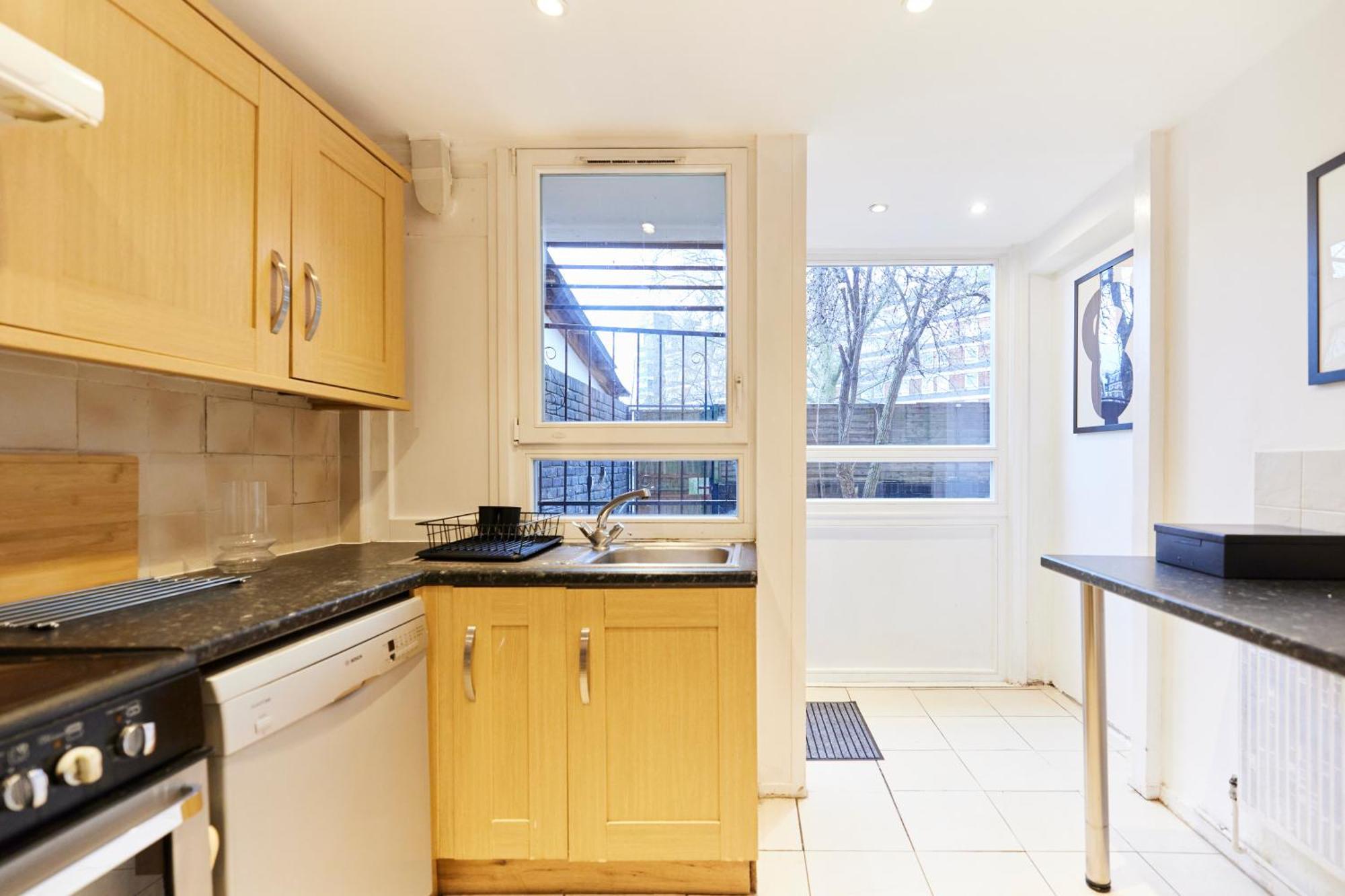 The Kennington Park Crib - Lovely 2bdr Flat With Garden Apartamento